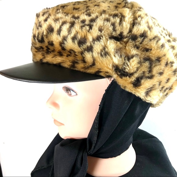 Faux fur animal print top news boy cap made in US - Picture 6 of 7